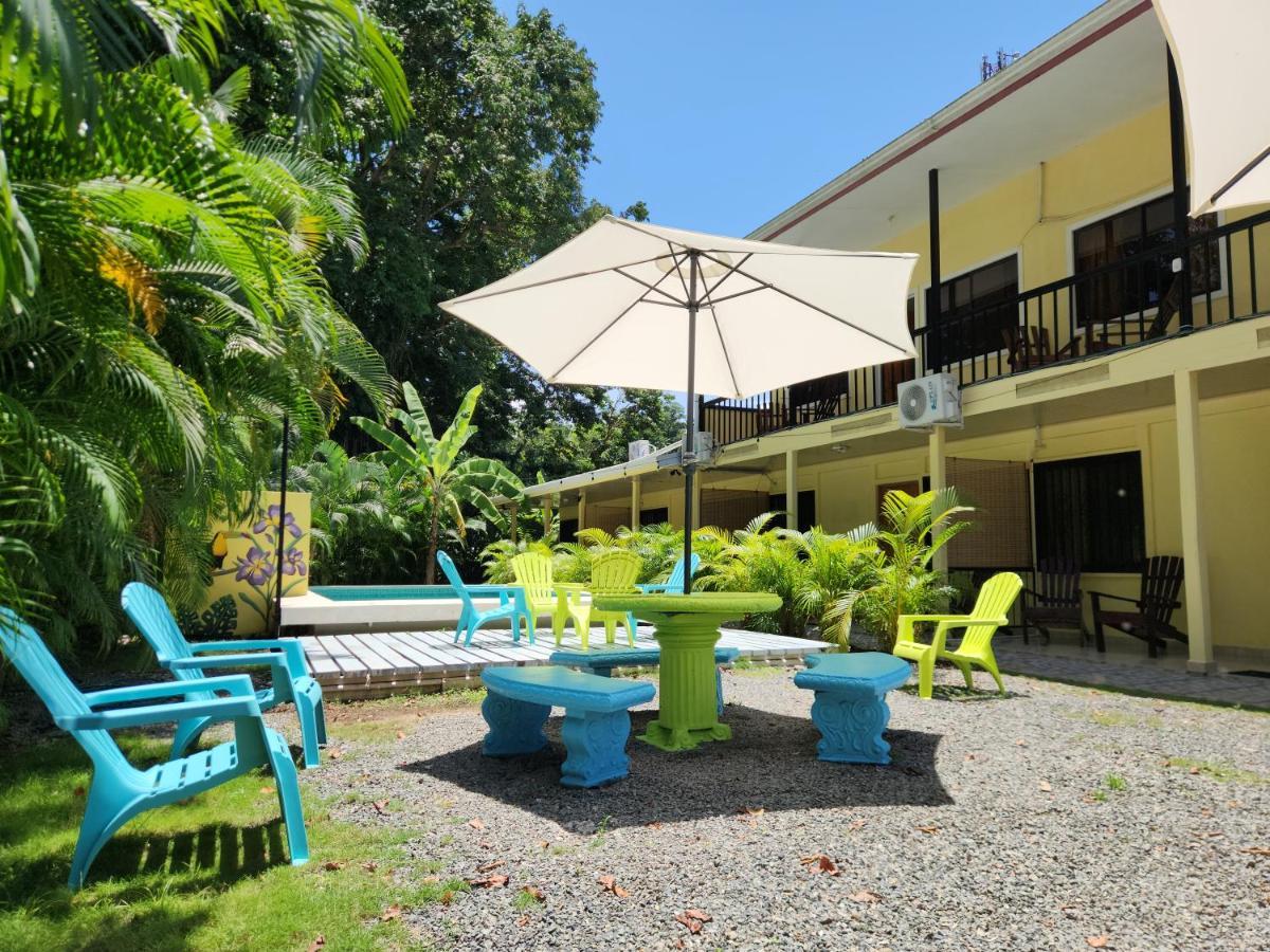 Family Hotel Puerto Viejo de Talamanca Exterior photo